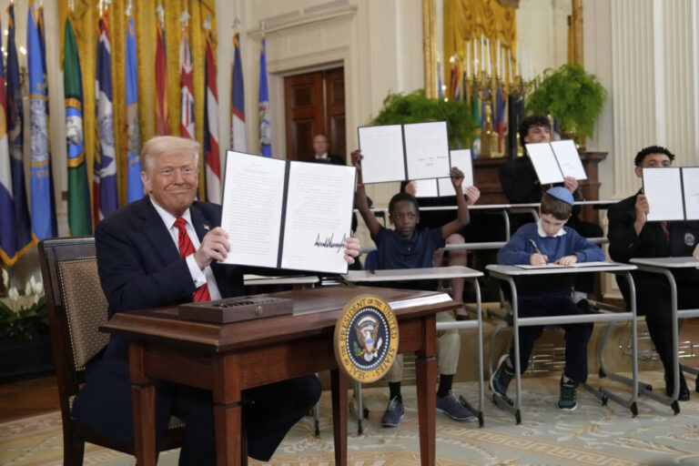 25079762471431 1024x683