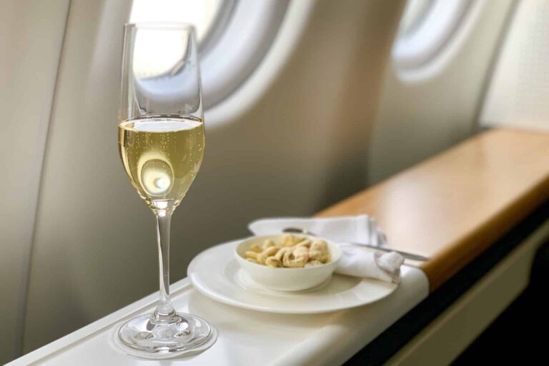 swiss first class a340 300 snack 1 e1675062791680