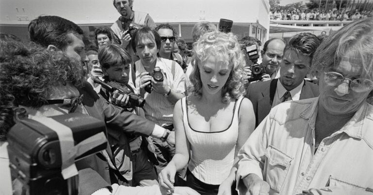 elizabeth berkley paul verhoeven